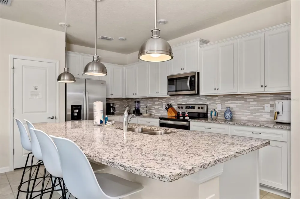 4314 LANA AVENUE Davenport, FL 33897