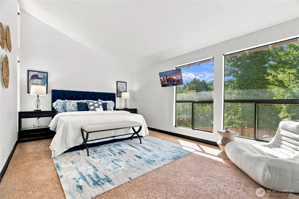 13945 SE 60th Street Bellevue, WA 98006