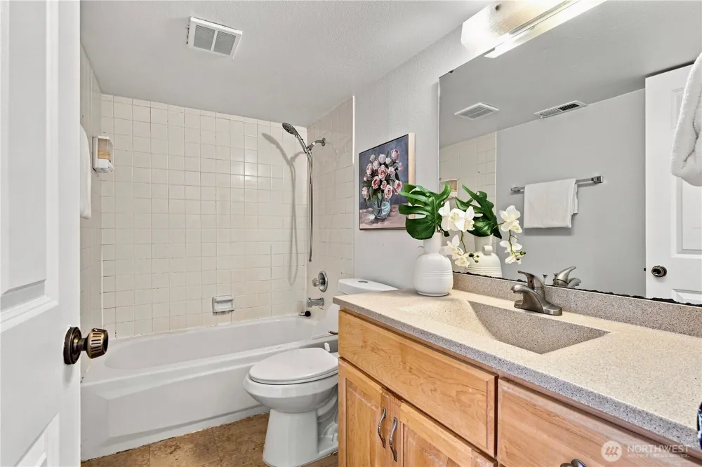 13945 SE 60th Street Bellevue, WA 98006