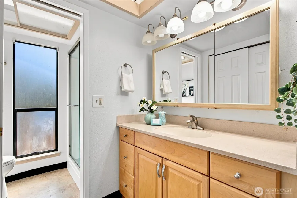 13945 SE 60th Street Bellevue, WA 98006