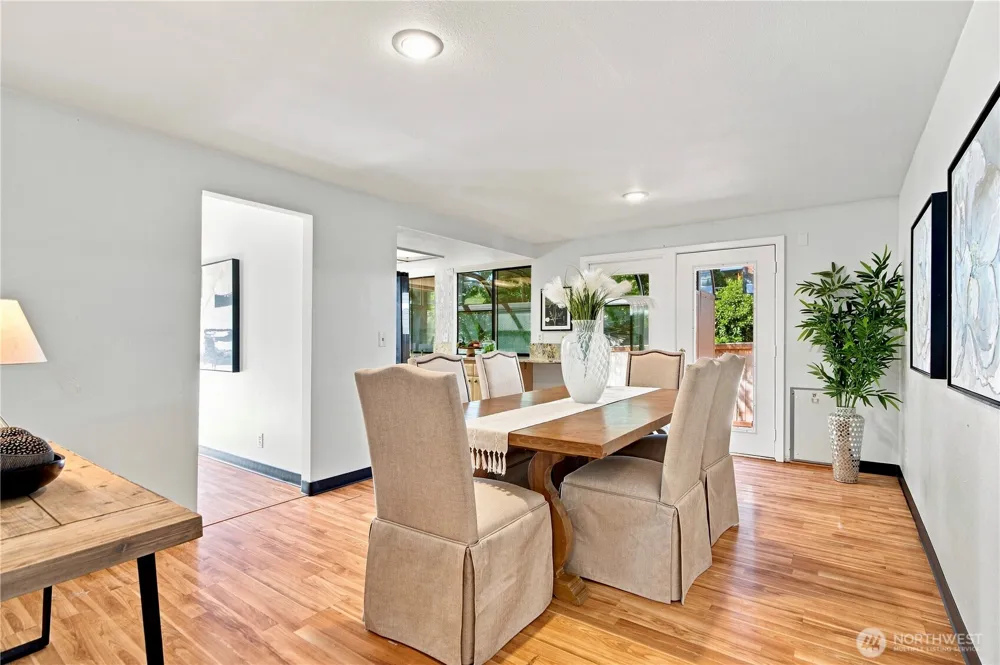 13945 SE 60th Street Bellevue, WA 98006