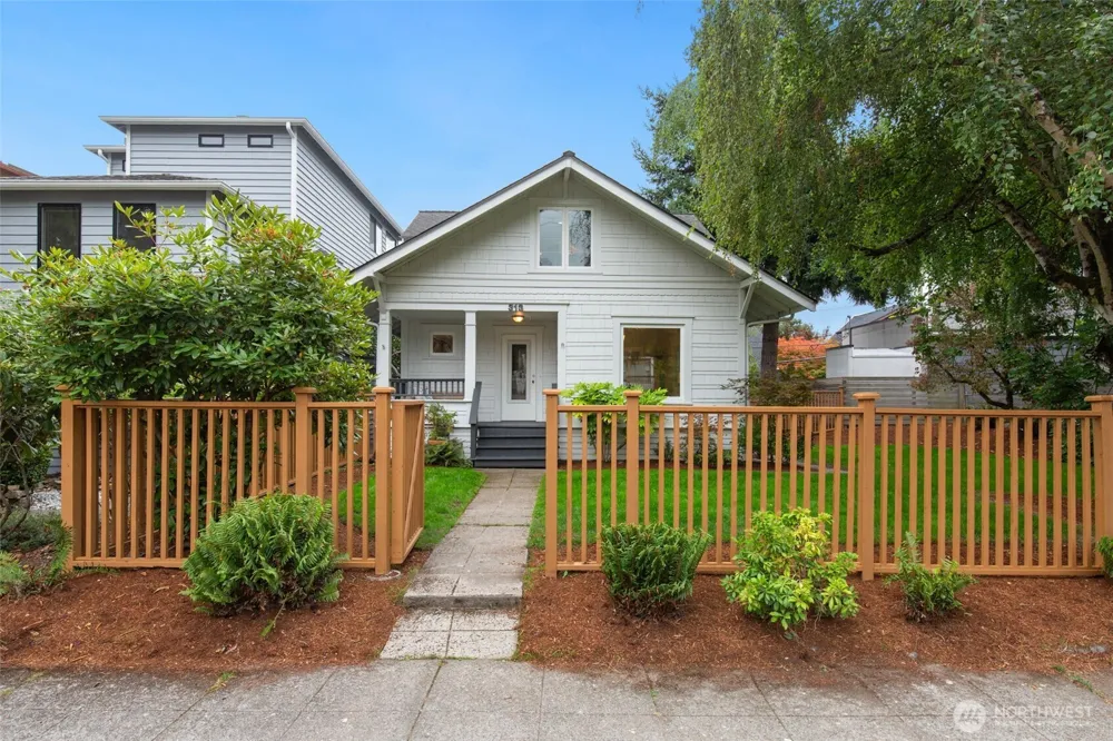 313 NE 76th Street Seattle, WA 98115