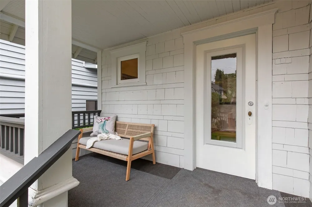 313 NE 76th Street Seattle, WA 98115