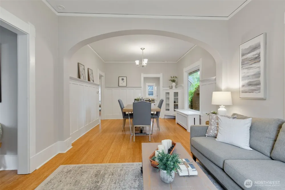 313 NE 76th Street Seattle, WA 98115