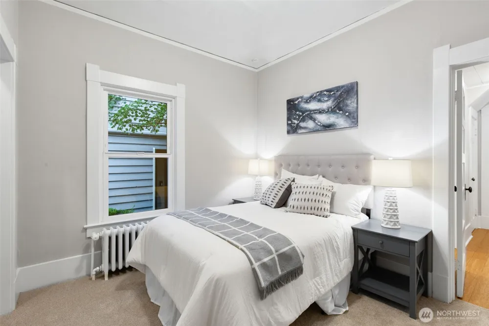 313 NE 76th Street Seattle, WA 98115