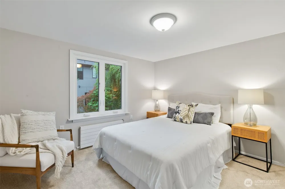 313 NE 76th Street Seattle, WA 98115