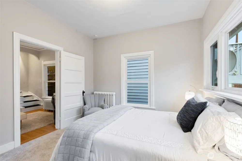 313 NE 76th Street Seattle, WA 98115