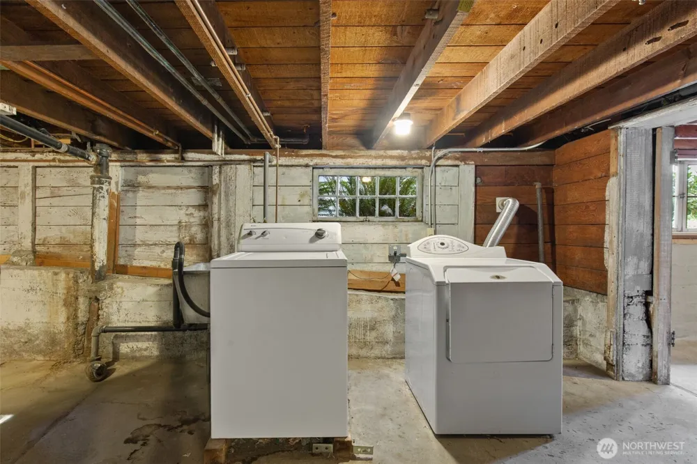 313 NE 76th Street Seattle, WA 98115