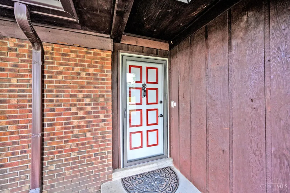 10205 Hightower Court Montgomery, OH 45249