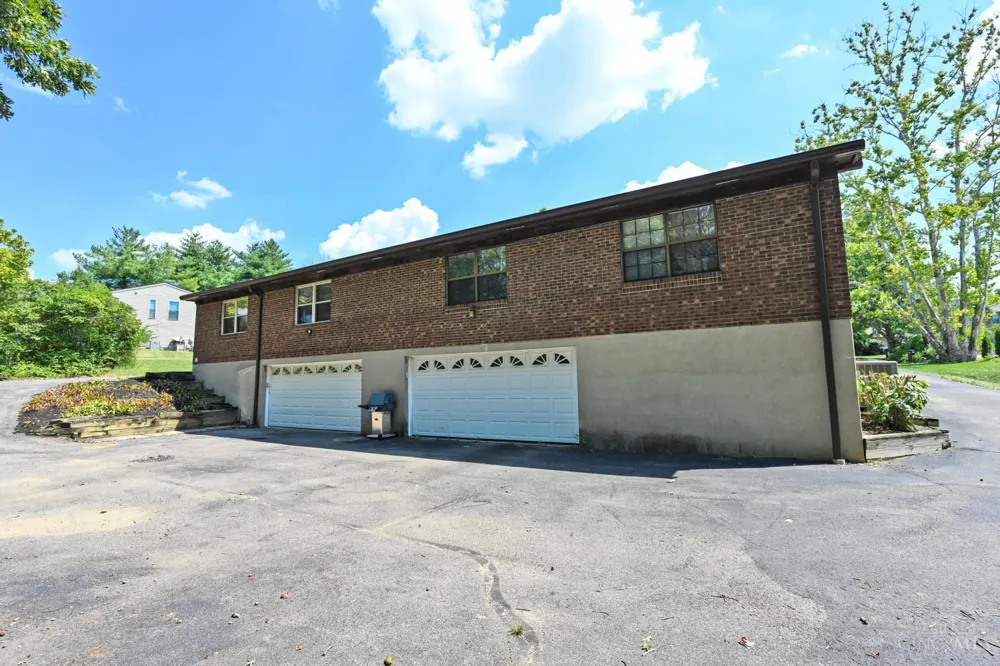 10205 Hightower Court Montgomery, OH 45249