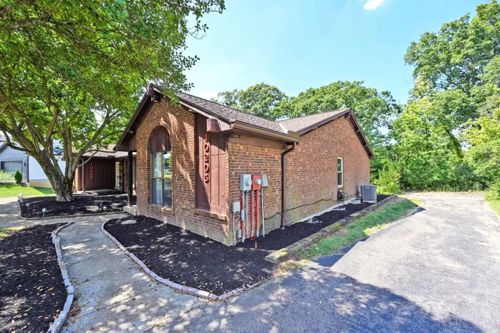 10205 Hightower Court Montgomery, OH 45249