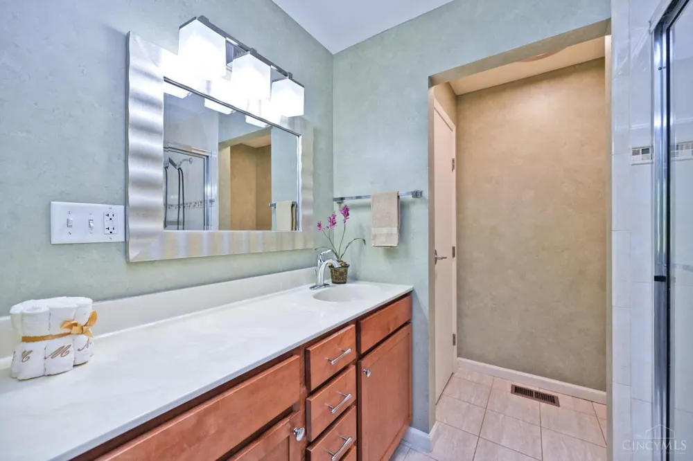 10205 Hightower Court Montgomery, OH 45249
