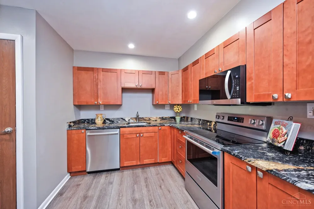 10205 Hightower Court Montgomery, OH 45249