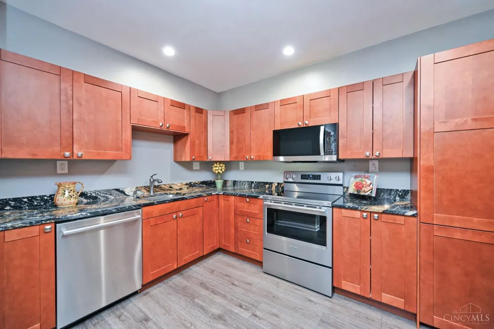 10205 Hightower Court Montgomery, OH 45249
