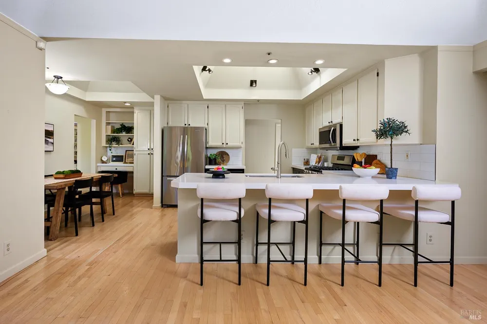 412 Fairway Court Healdsburg, CA 95448