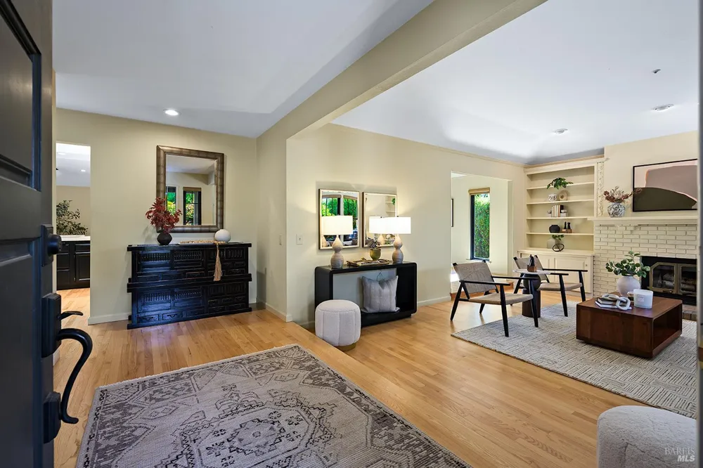 412 Fairway Court Healdsburg, CA 95448