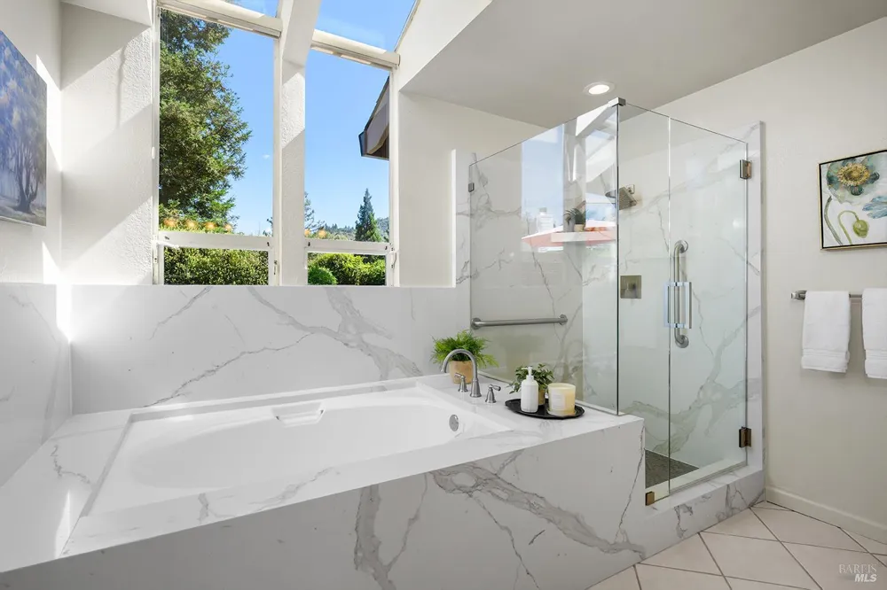 412 Fairway Court Healdsburg, CA 95448
