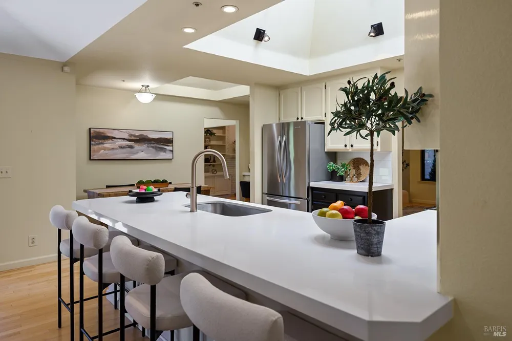 412 Fairway Court Healdsburg, CA 95448