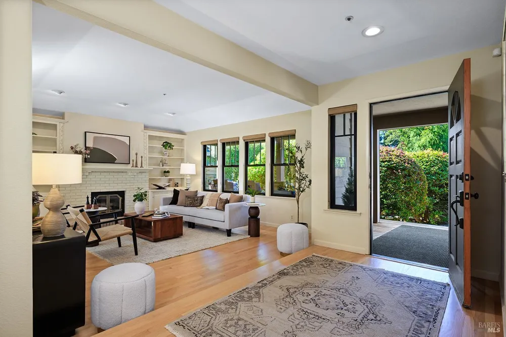 412 Fairway Court Healdsburg, CA 95448