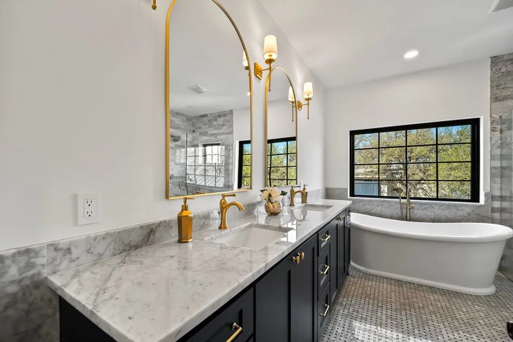 1804 S 6th Street Austin, TX 78704