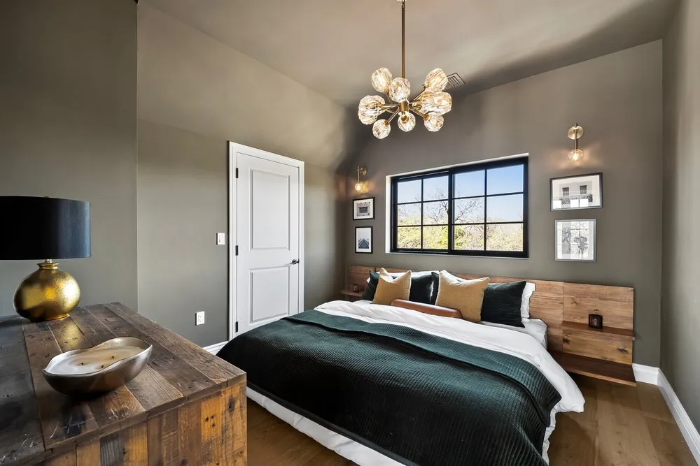 1804 S 6th Street Austin, TX 78704