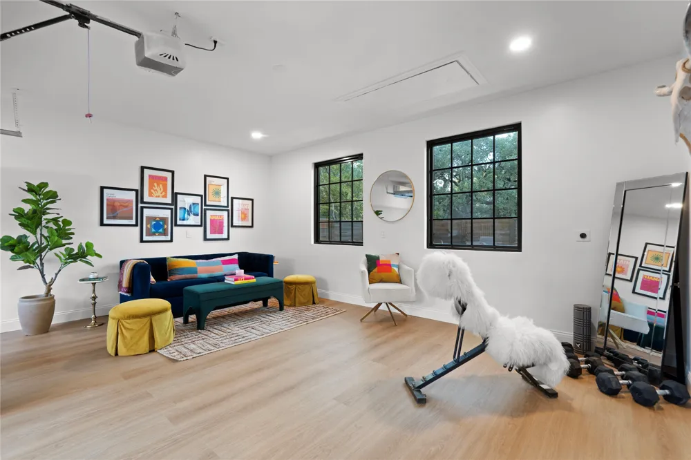 1804 S 6th Street Austin, TX 78704