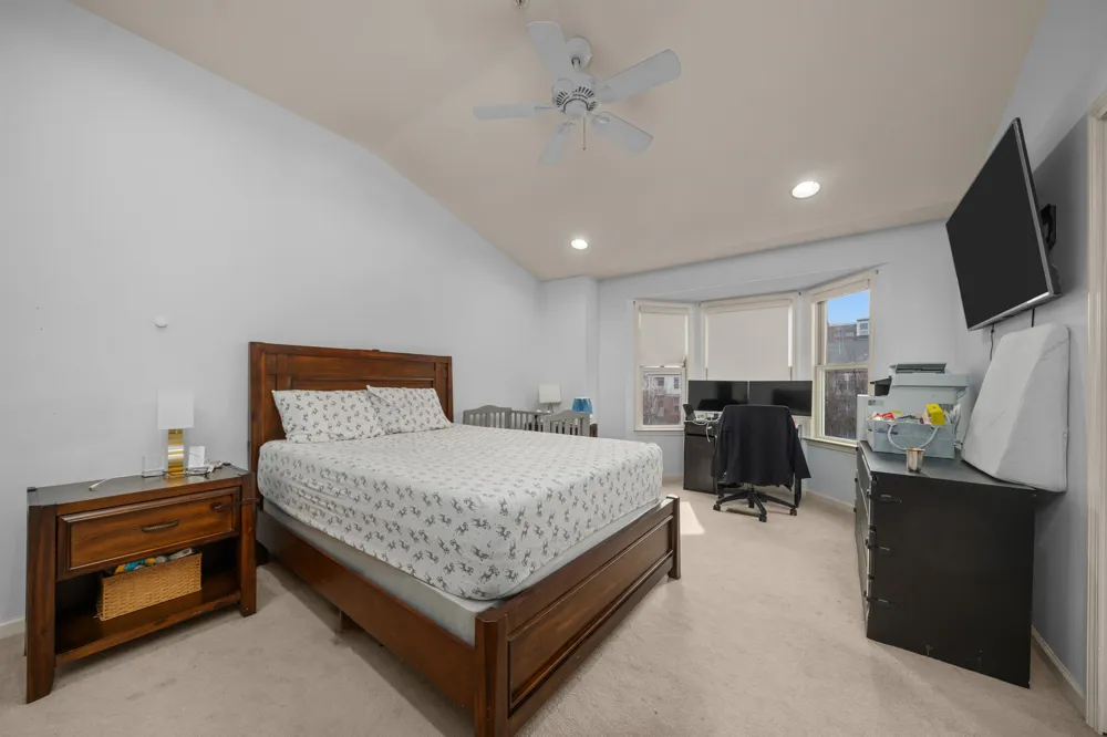 397 KINGSTON CT West New York, NJ 07093