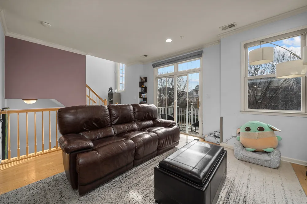 397 KINGSTON CT West New York, NJ 07093