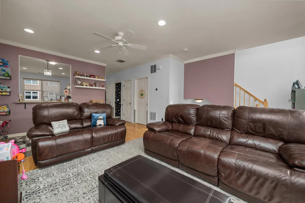 397 KINGSTON CT West New York, NJ 07093