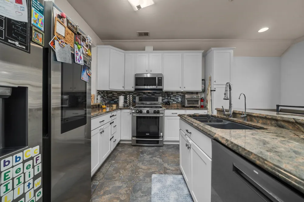 397 KINGSTON CT West New York, NJ 07093