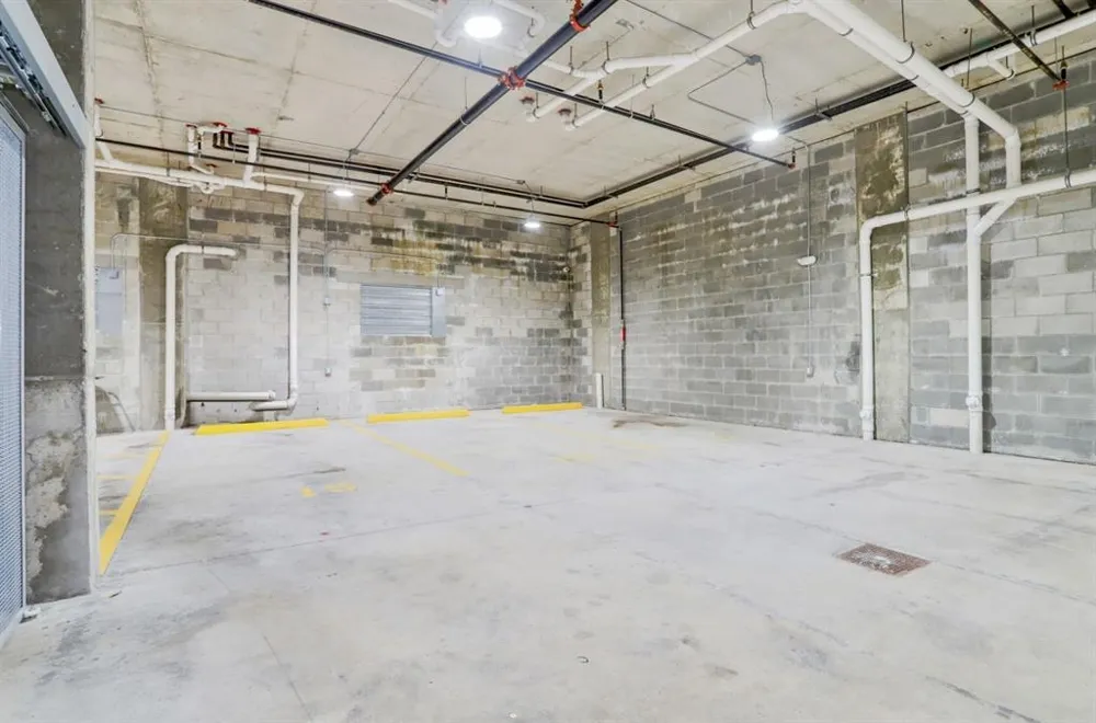 212 70TH ST Guttenberg, NJ 07093