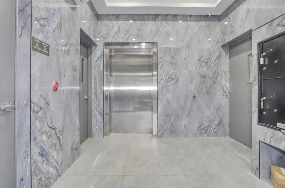 212 70TH ST Guttenberg, NJ 07093