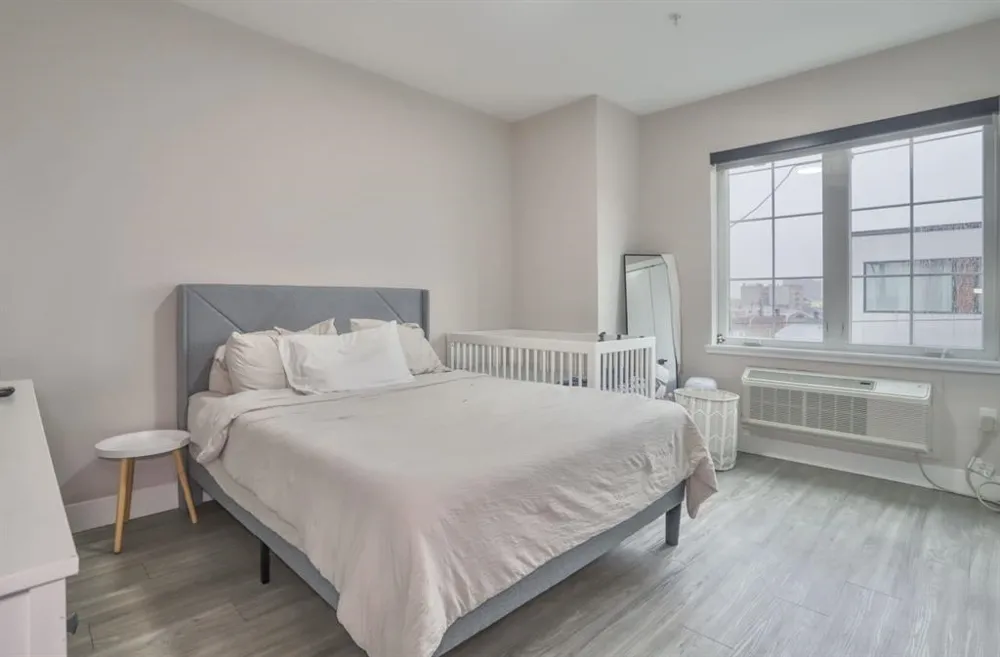 212 70TH ST Guttenberg, NJ 07093