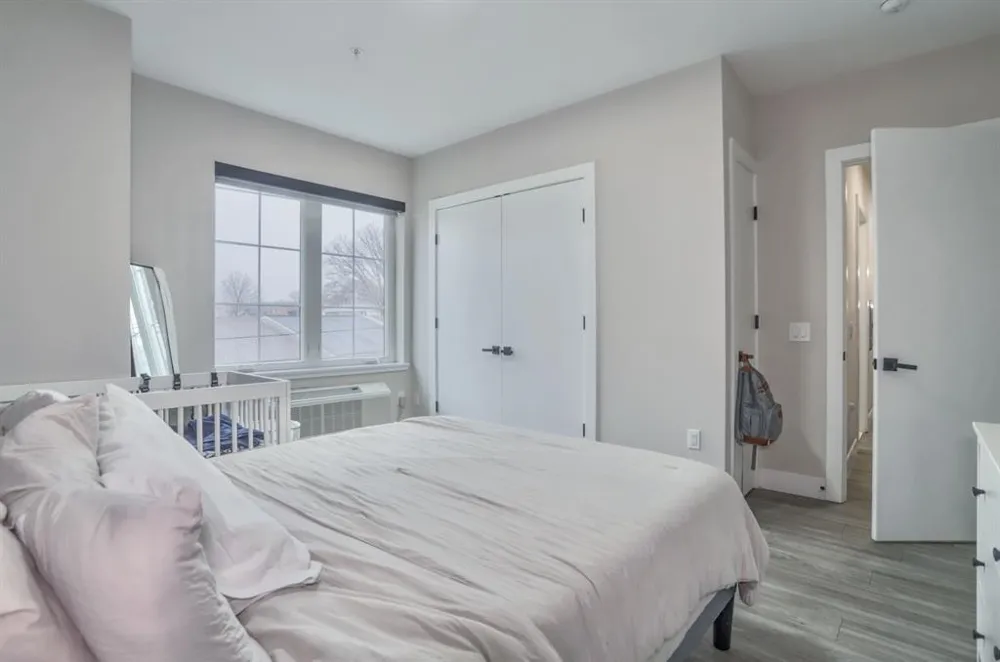 212 70TH ST Guttenberg, NJ 07093