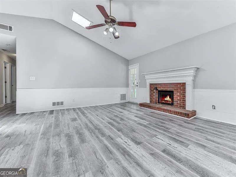 650 Radford CIR Woodstock, GA 30188