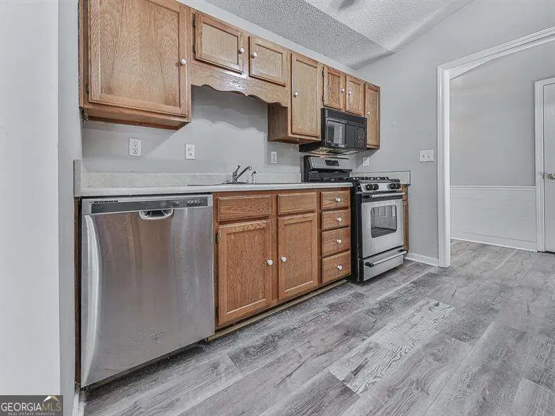650 Radford CIR Woodstock, GA 30188