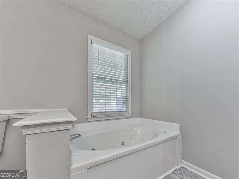 650 Radford CIR Woodstock, GA 30188