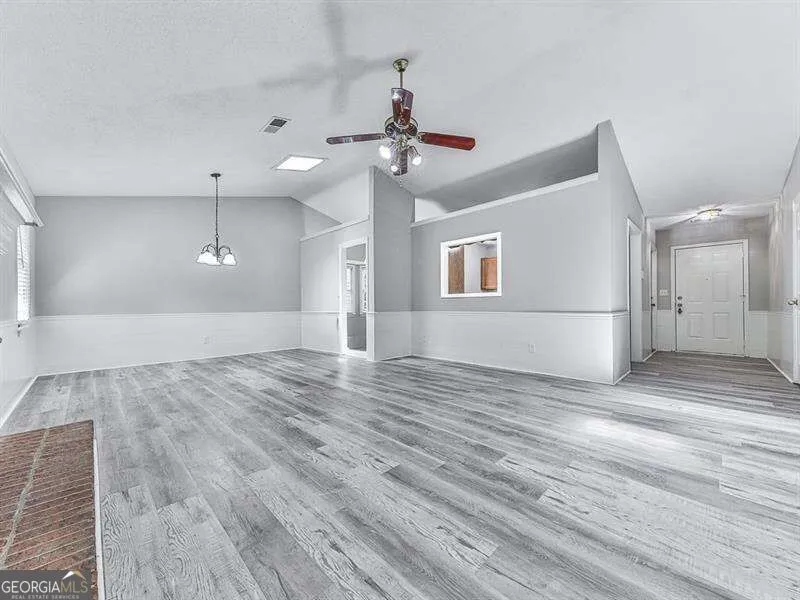 650 Radford CIR Woodstock, GA 30188