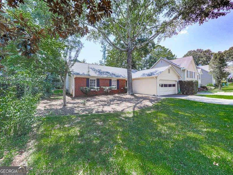 650 Radford CIR Woodstock, GA 30188