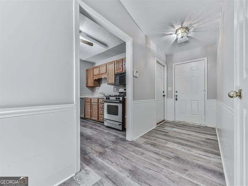 650 Radford CIR Woodstock, GA 30188