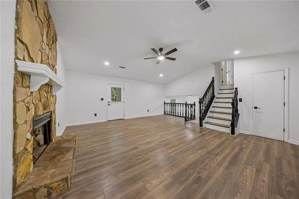 627 Ridge Avenue Stone Mountain, GA 30083
