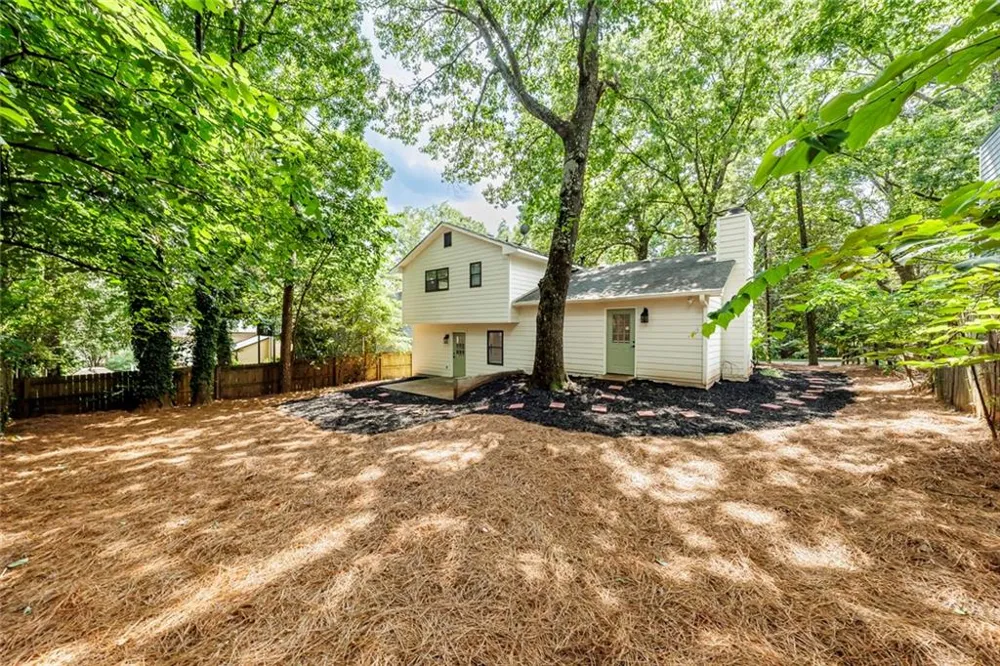 627 Ridge Avenue Stone Mountain, GA 30083