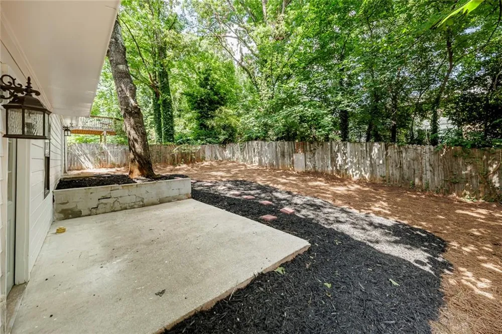 627 Ridge Avenue Stone Mountain, GA 30083