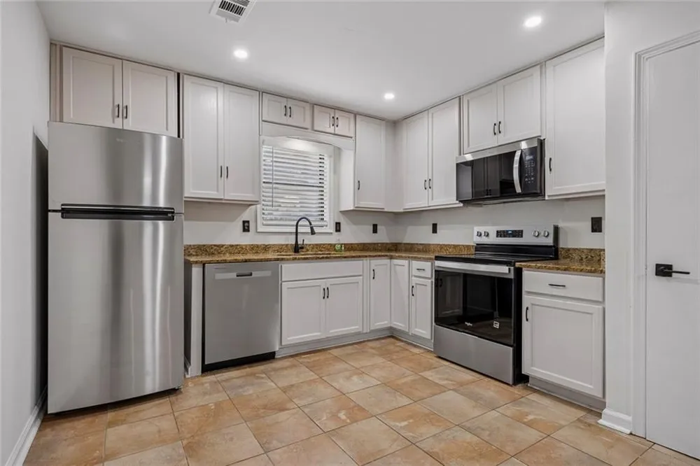 627 Ridge Avenue Stone Mountain, GA 30083