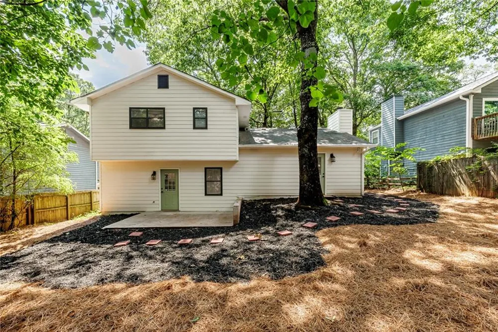 627 Ridge Avenue Stone Mountain, GA 30083
