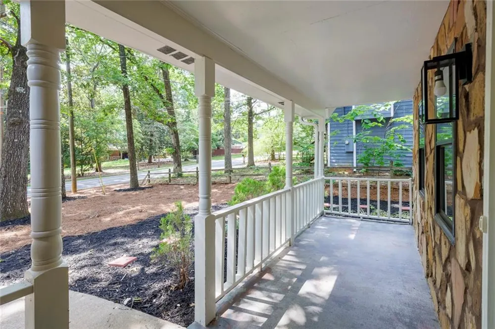 627 Ridge Avenue Stone Mountain, GA 30083