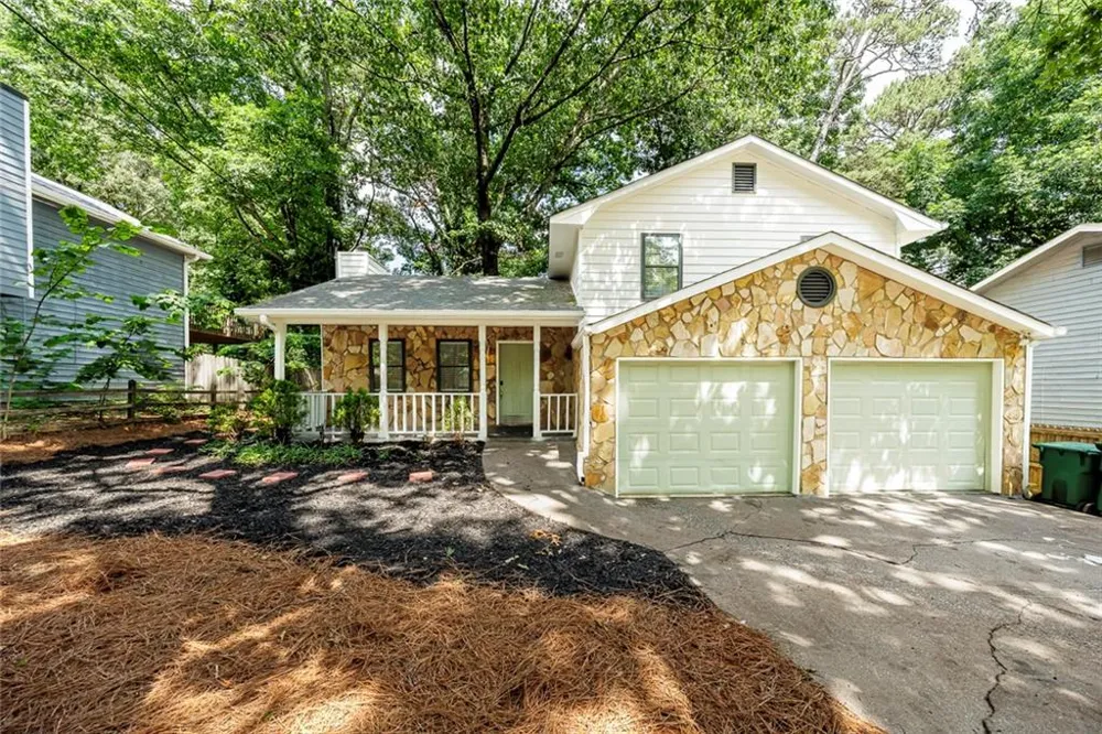 627 Ridge Avenue Stone Mountain, GA 30083