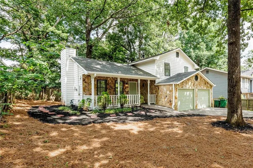 627 Ridge Avenue Stone Mountain, GA 30083