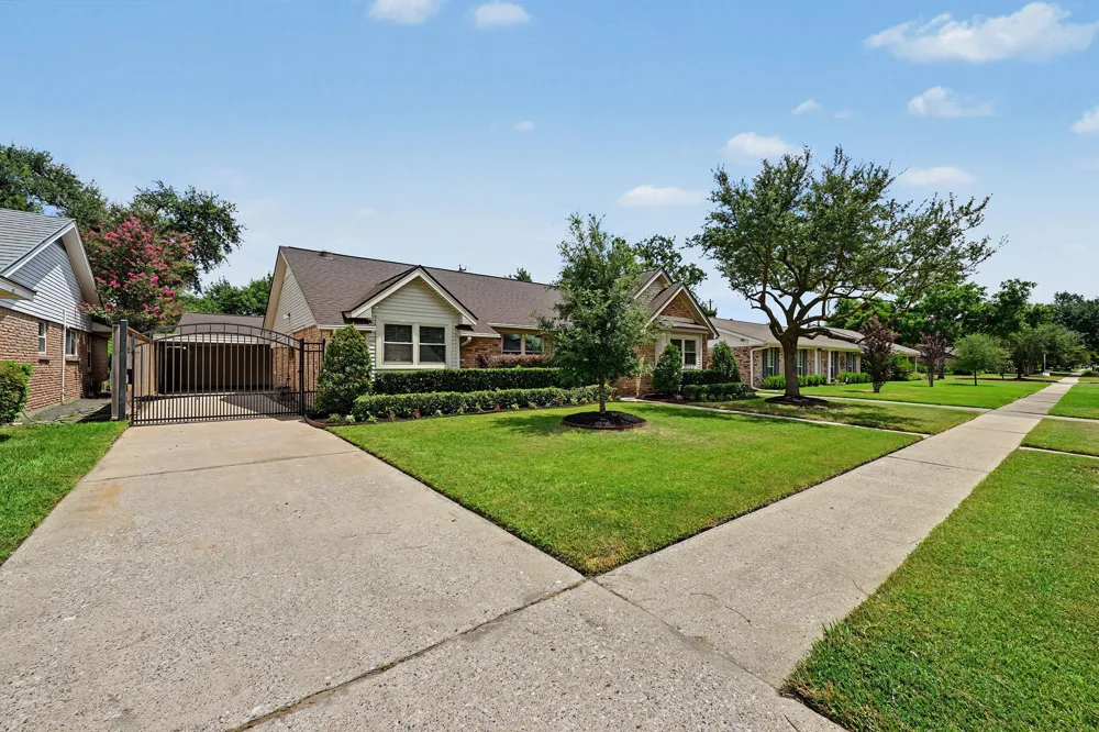 2411 Tannehill Drive Houston, TX 77008