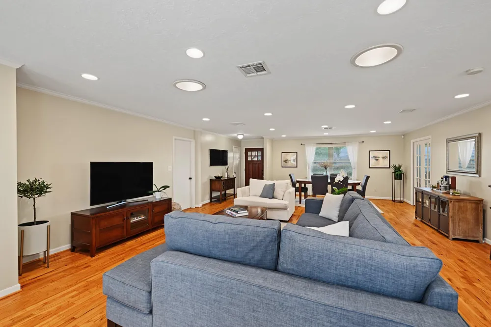 2411 Tannehill Drive Houston, TX 77008
